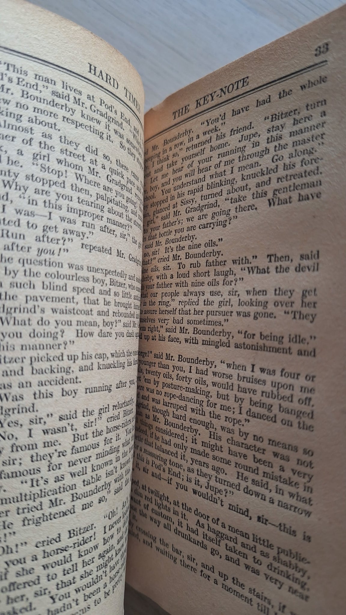 Charles Dickens - Hard Times εξώφυλλο βιβλίου