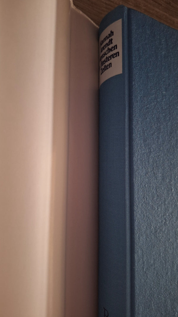 Online και φυσικό βιβλιοπωλείο Biblioteca. Καινούργια και παλιά βιβλία, ελληνικά και ξενόγλωσσα. Αποστολή με BOX NOW. 