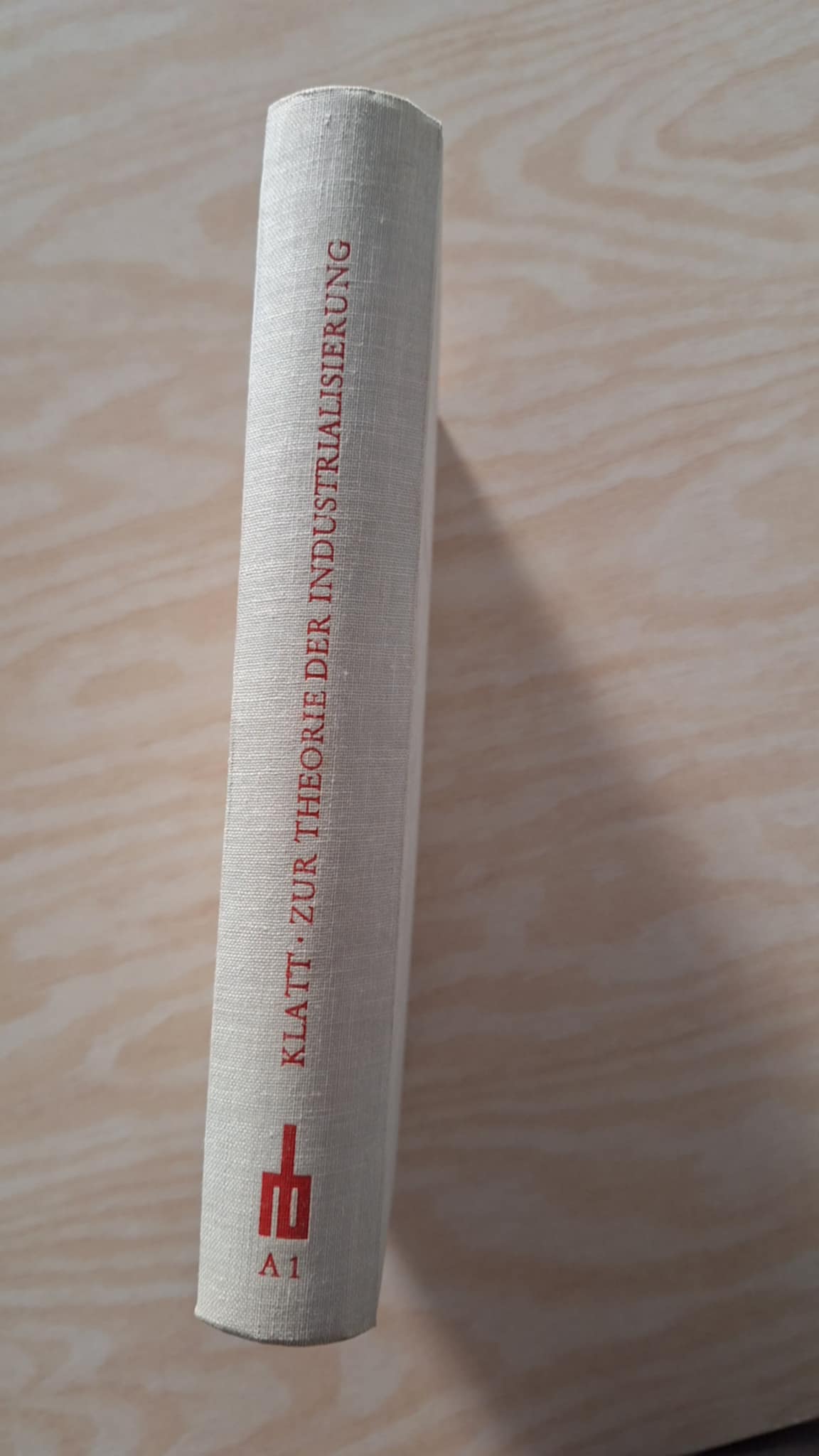 Online και φυσικό βιβλιοπωλείο Biblioteca. Καινούργια και παλιά βιβλία, ελληνικά και ξενόγλωσσα. Αποστολή με BOX NOW. 