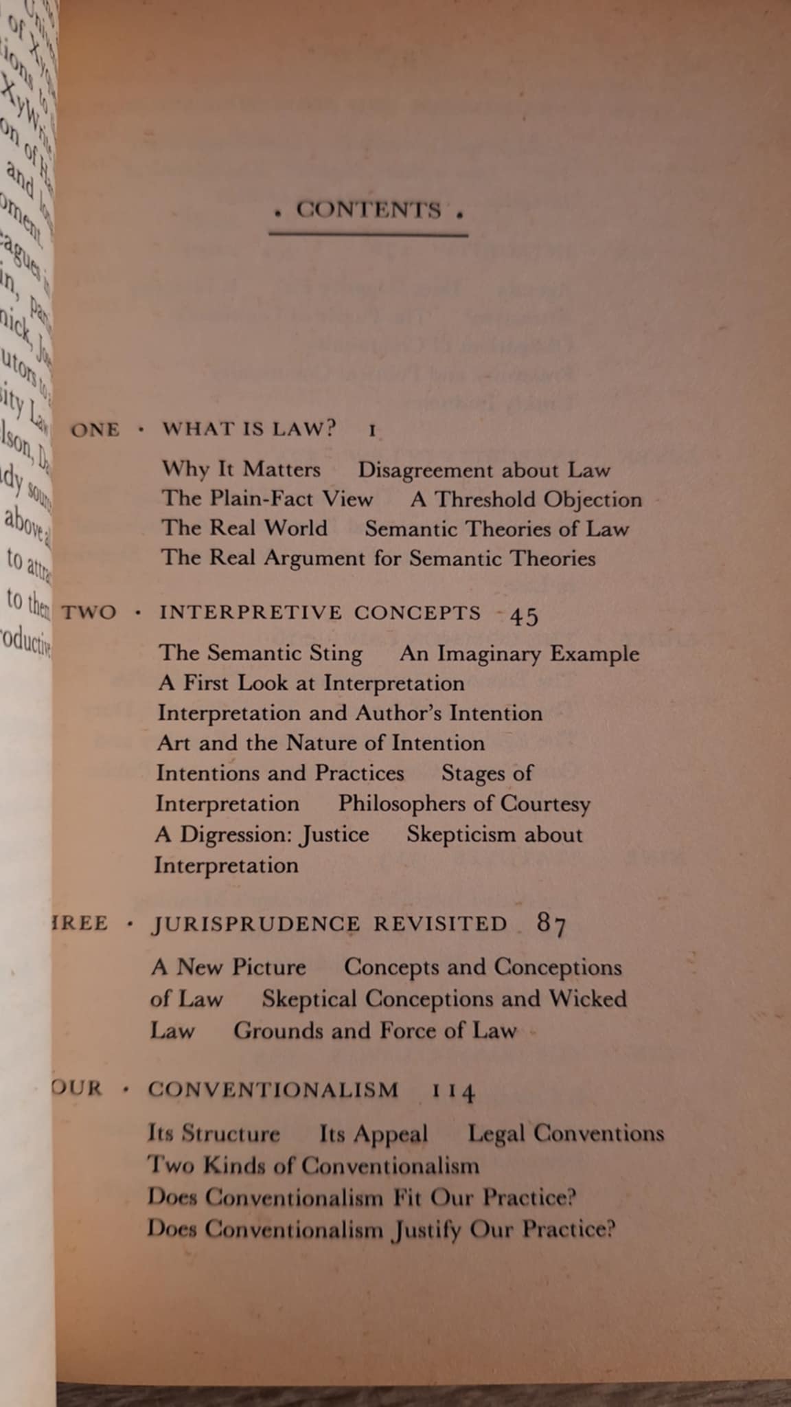 Ronald Dworkin - Law's Empire - εξώφυλλο βιβλίου 3