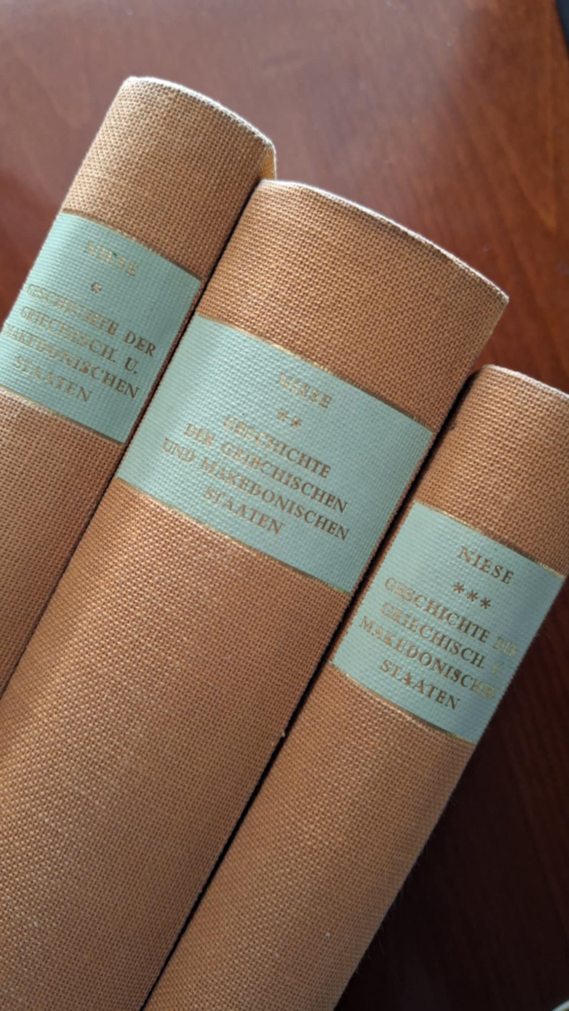Benedictus Niese - Geschichte der Griechischen und Makedonischen Staaten Seit der Schlacht bei Chaeronea (Bänden 1–3) - εξώφυλλο βιβλίου