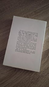 Online και φυσικό βιβλιοπωλείο Biblioteca. Καινούργια και παλιά βιβλία, ελληνικά και ξενόγλωσσα. Αποστολή με BOX NOW. 