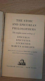 The Stoic and Epicurean Philosophers: The Complete Extant Writings of Epicurus, Epictetus, Lucretius, Marcus Aurelius (ed. Whitney J. Oates) εξώφυλλο βιβλίου 2