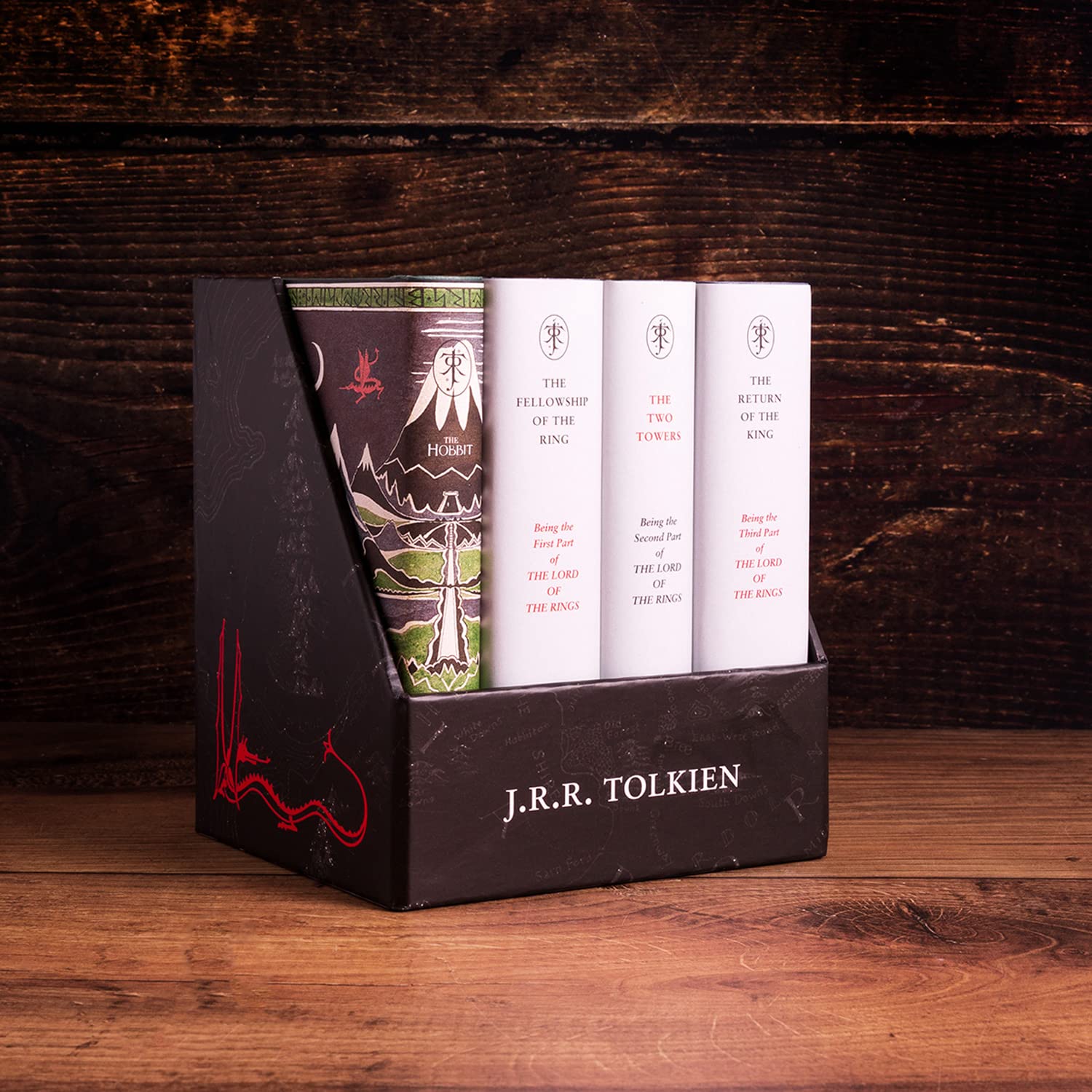 J.R.R. Tolkien - The Hobbit & The Lord of the Rings Gift Set: A Middle–Earth Treasury (Pocket versions) - εξώφυλλο βιβλίου