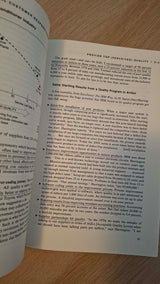 Tom Peters - Thriving on Chaos: Handbook for a Management Revolution (hardcover) εξώφυλλο βιβλίου 4