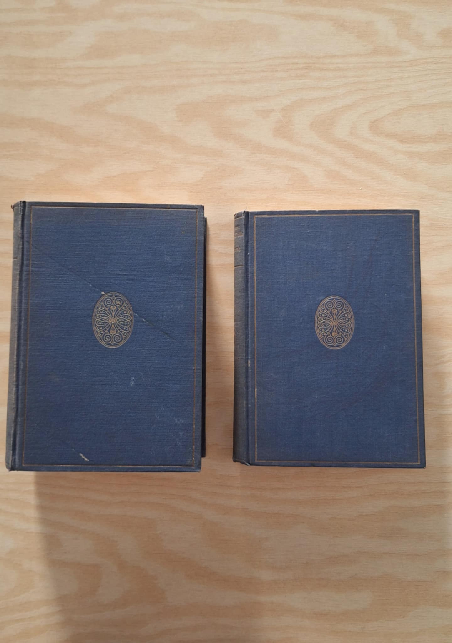 Online και φυσικό βιβλιοπωλείο Biblioteca. Καινούργια και παλιά βιβλία, ελληνικά και ξενόγλωσσα. Αποστολή με BOX NOW. 